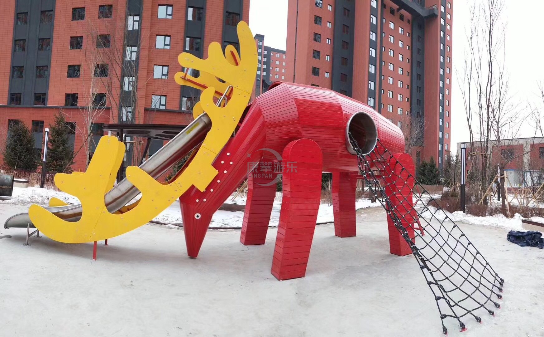 西安長(zhǎng)安區(qū)兒童游樂(lè)設(shè)施猛犸象不銹鋼滑梯