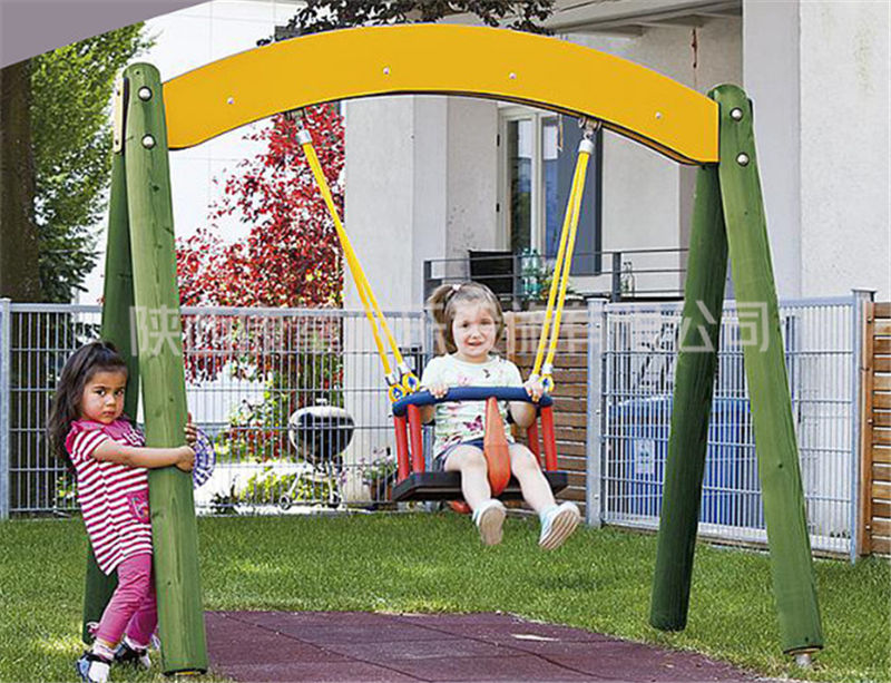 戶外公園木質(zhì)秋千定制
