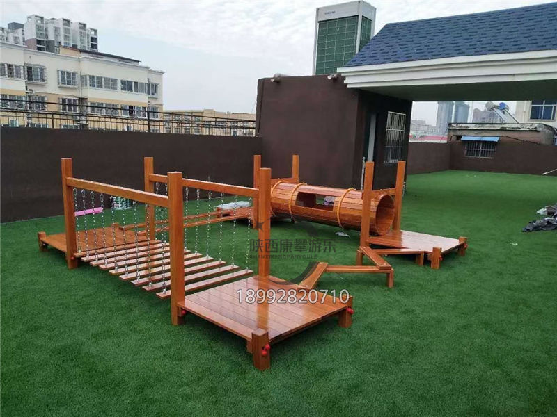 幼兒園體能走道獨木橋鉆洞