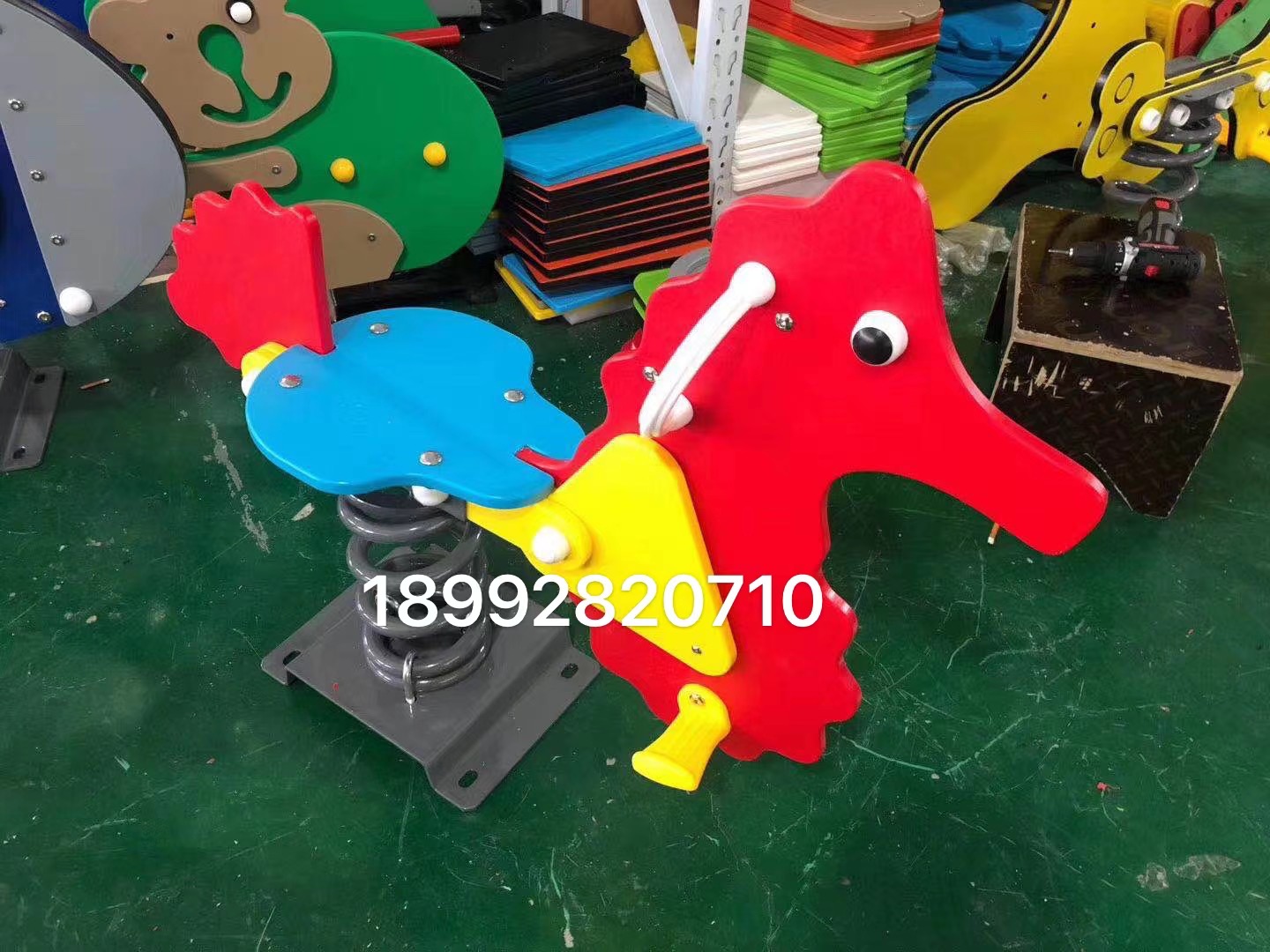 單片卡通動(dòng)物造型PE板搖搖