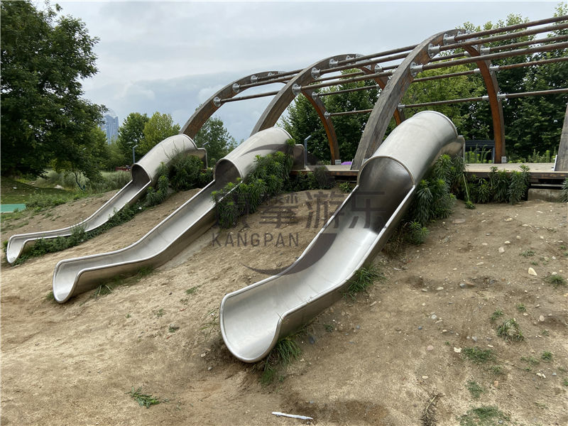 半筒不銹鋼滑梯案例 半筒不銹鋼滑梯案例