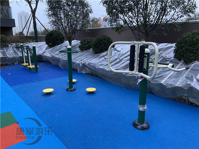 三人扭腰器 三人扭腰器