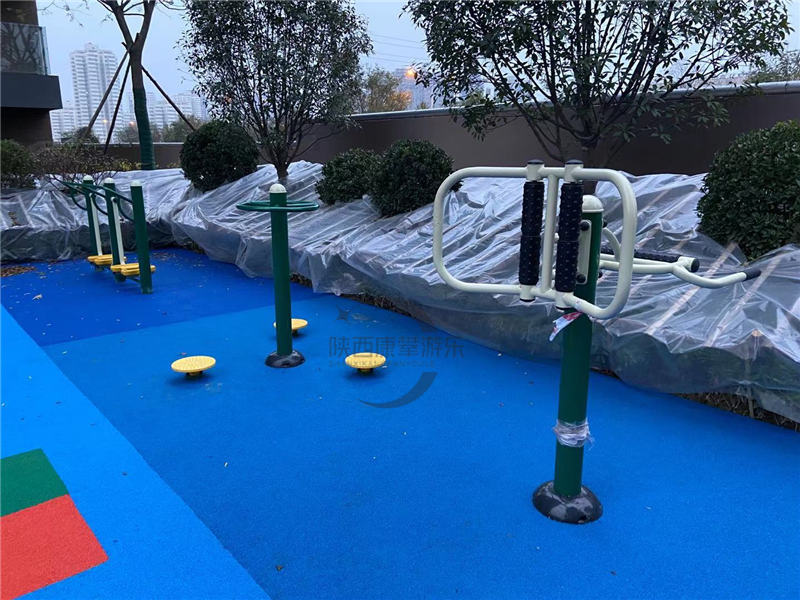 戶外小區(qū)健身器材