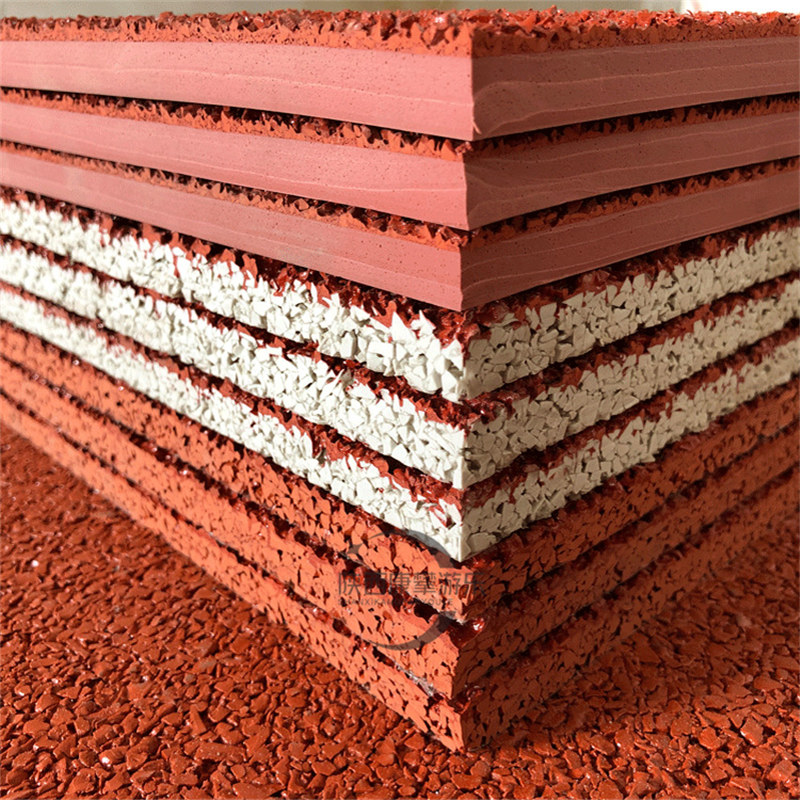 學(xué)校體育場透氣型塑膠跑道