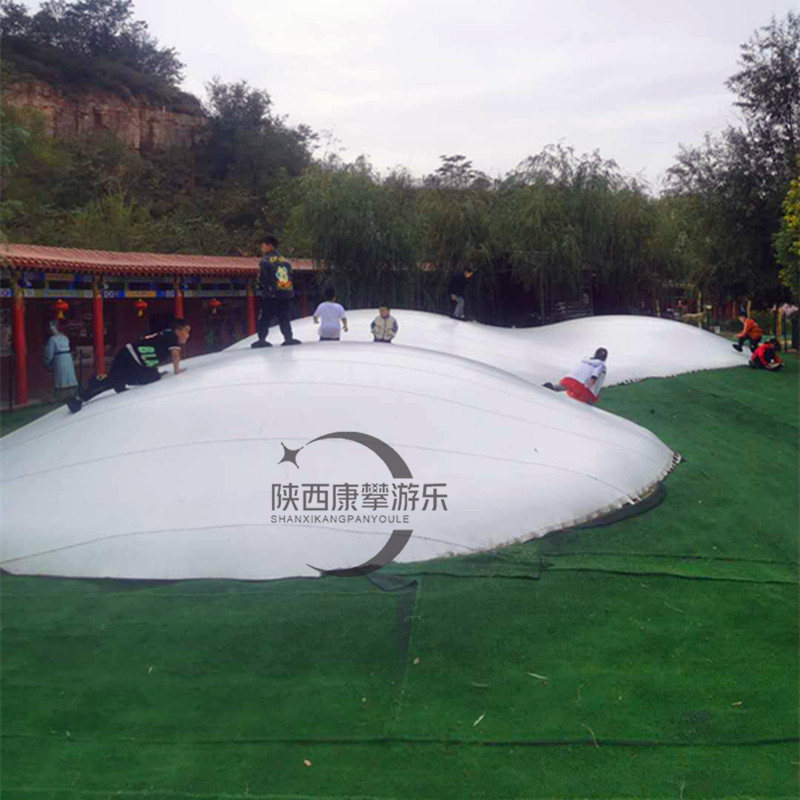 戶外網(wǎng)紅蹦蹦云 戶外網(wǎng)紅蹦蹦云