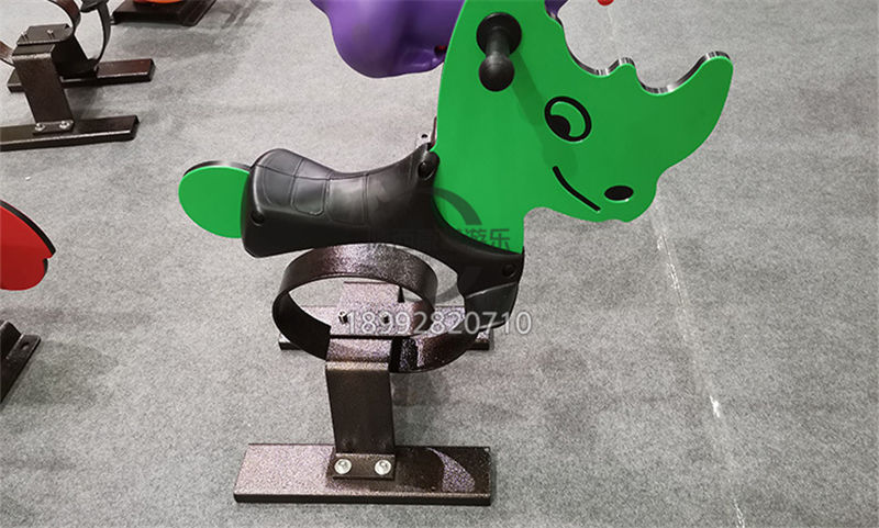 PV板搖馬戶外彈簧搖搖樂 PV板搖馬戶外彈簧搖搖樂