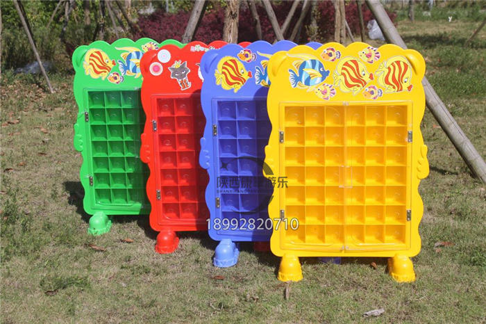 帶門兒童水杯架