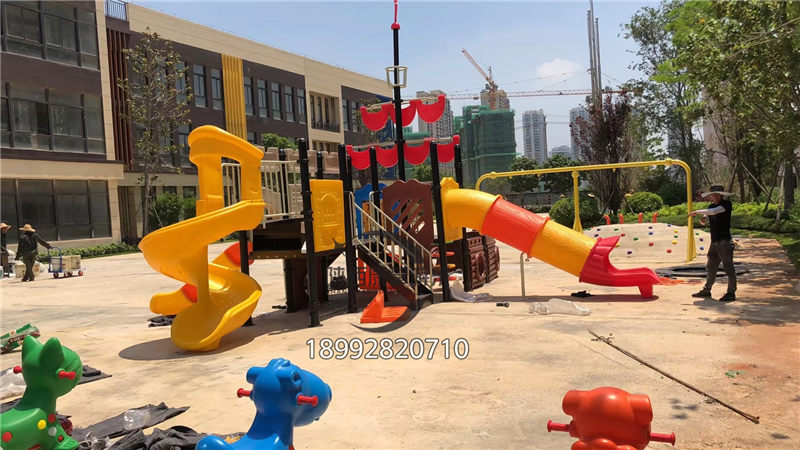 塑料兒童滑梯 塑料兒童滑梯