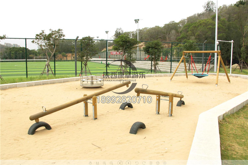 兒童木質(zhì)游樂(lè)設(shè)備