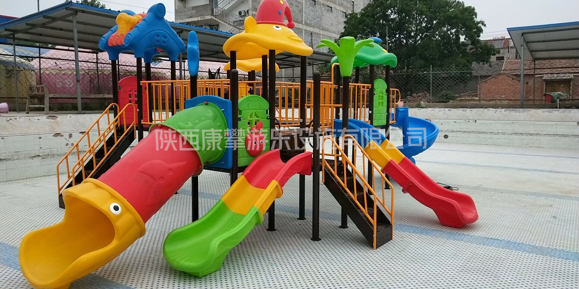 組合滑梯設(shè)施 組合滑梯設(shè)施