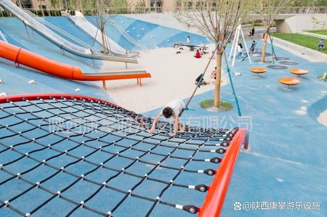 兒童大型攀爬網(wǎng)