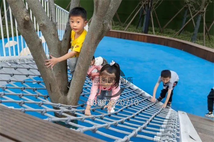 戶外大型兒童爬網(wǎng)
