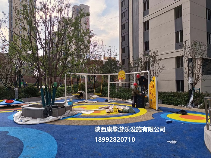 兒童游樂(lè)設(shè)施