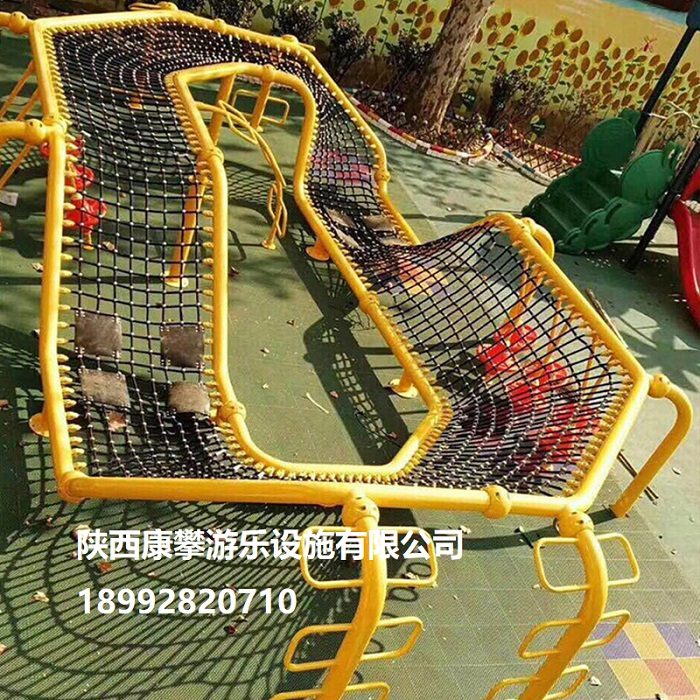 兒童攀爬網設備