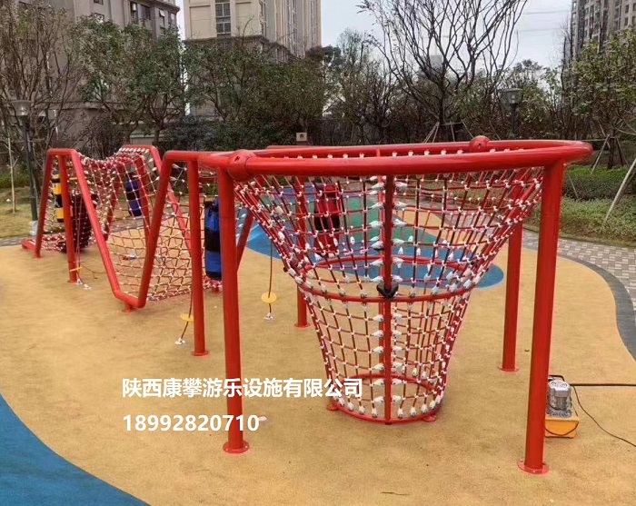 攀爬網(wǎng)設施