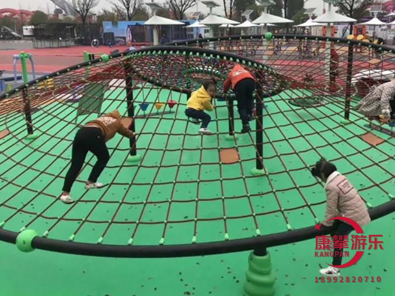 陜西安康戶外兒童爬網(wǎng)非標(biāo)定制游樂設(shè)備廠家直銷