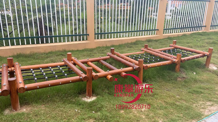 幼兒園攀爬設(shè)備