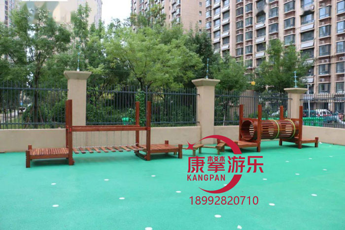 幼兒園木質(zhì)設施保養(yǎng)