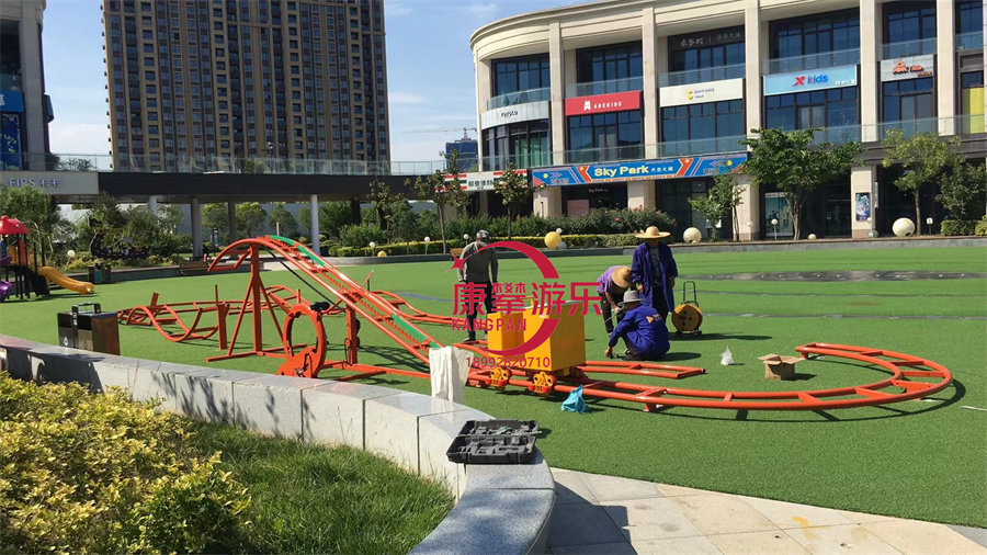 陜西咸陽(yáng)戶外公園坑爹過(guò)山車游樂(lè)設(shè)施案例