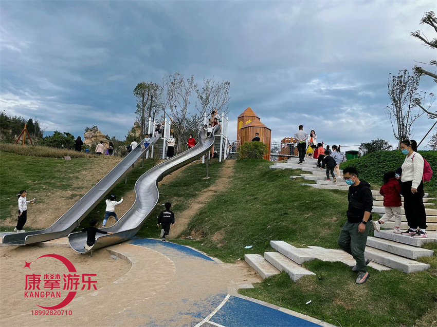 戶外非標(biāo)游樂設(shè)施