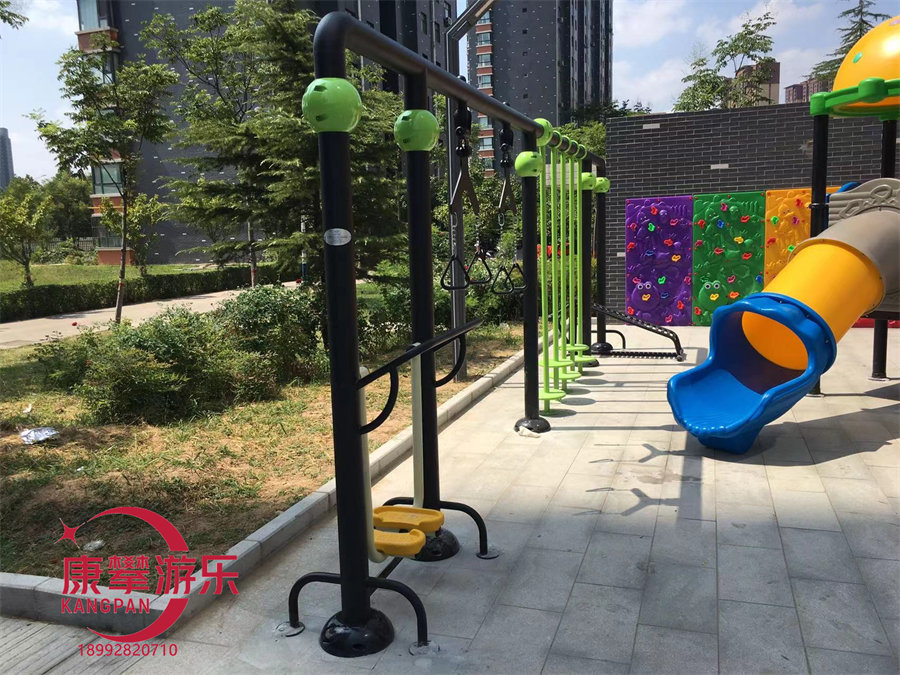 渭南韓城小區(qū)戶外兒童滑梯游樂(lè)設(shè)施案例 渭南韓城小區(qū)戶外兒童滑梯游樂(lè)設(shè)施案例