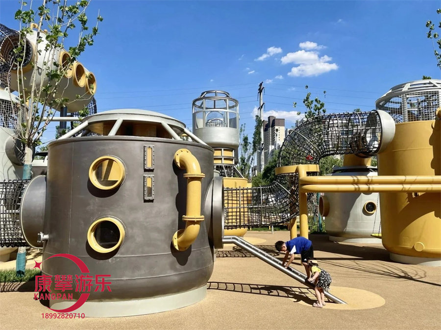 工業(yè)遺址不銹鋼滑梯 工業(yè)遺址不銹鋼滑梯