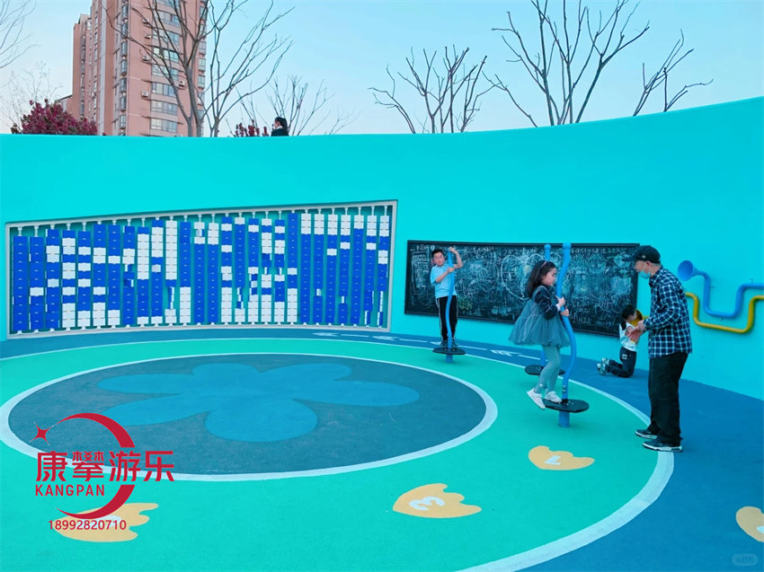 互動翻轉(zhuǎn)墻